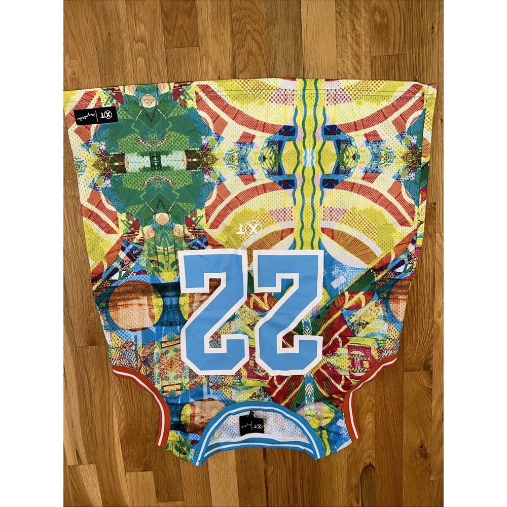XT Graffiti‎ basketball Jersey Size XL